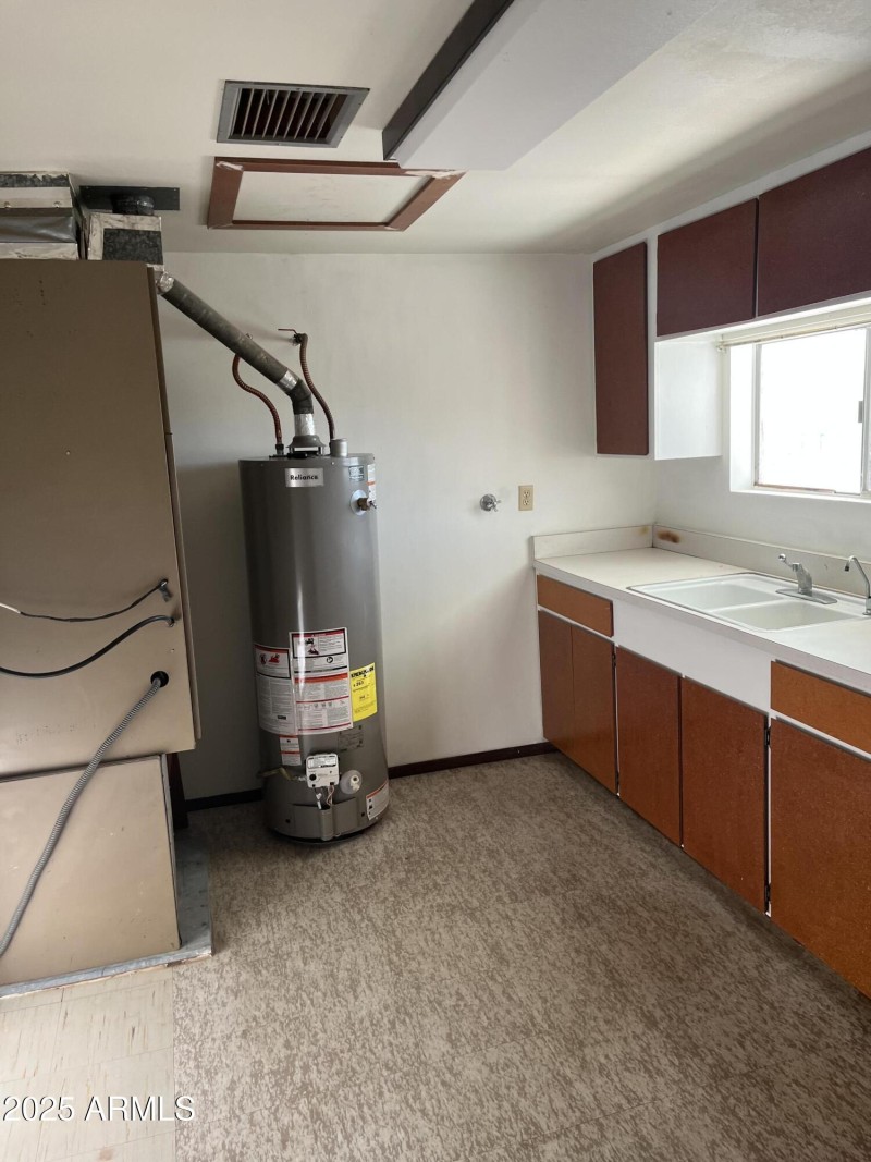 461 W 5th St. Utility 1