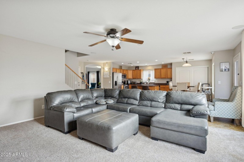 12-web-or-mls-41919-colby-dr