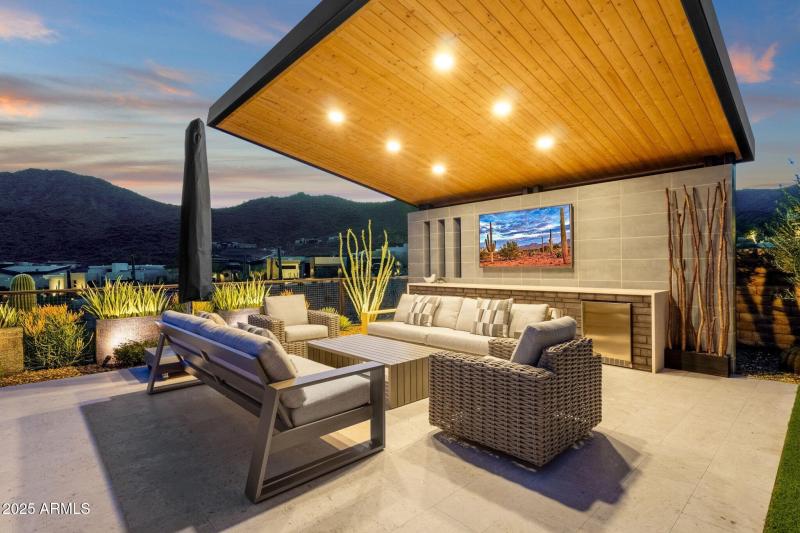 014_Entertaining Patio Lights