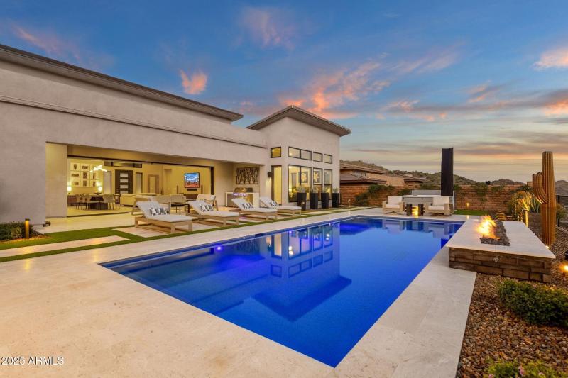 052_Back Of House Twilight