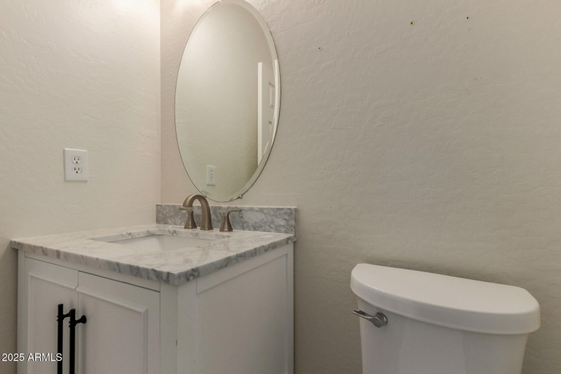 downstair powder room