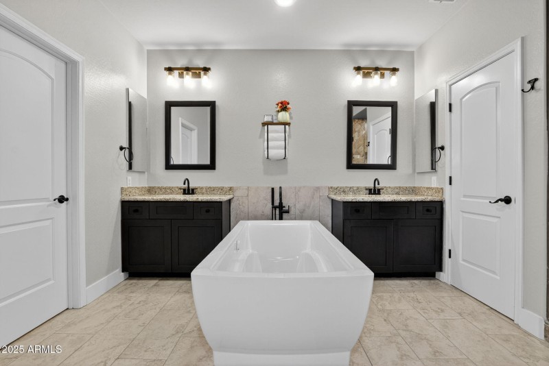 29-web-or-mls-086_a4m_CM