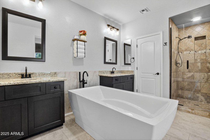 30-web-or-mls-088_a4m_CM