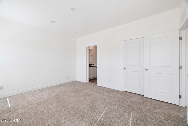 13-web-or-mls-50308-w-wildwood-rd