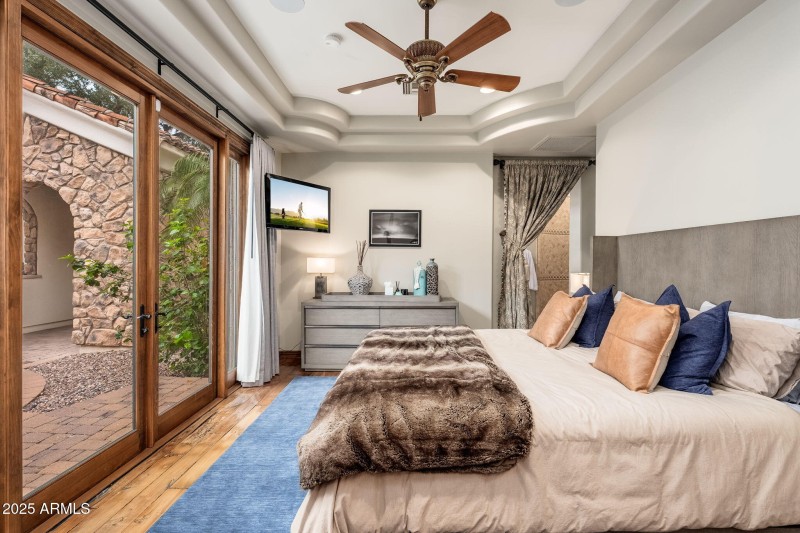 2196 E Champagne Pl - 33