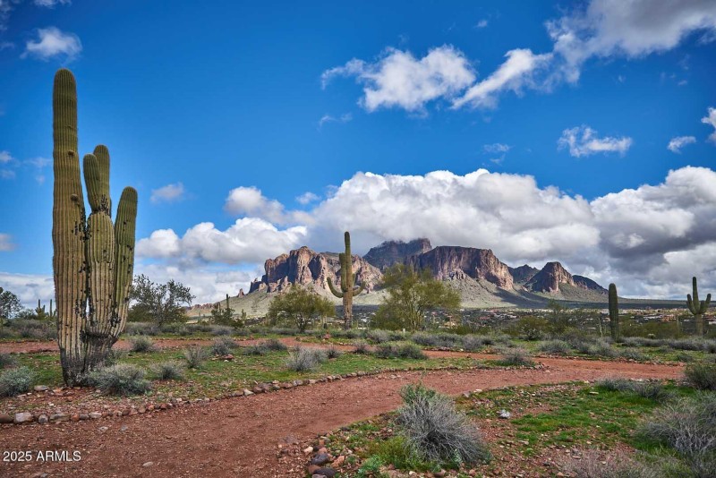 Superstition Mountains