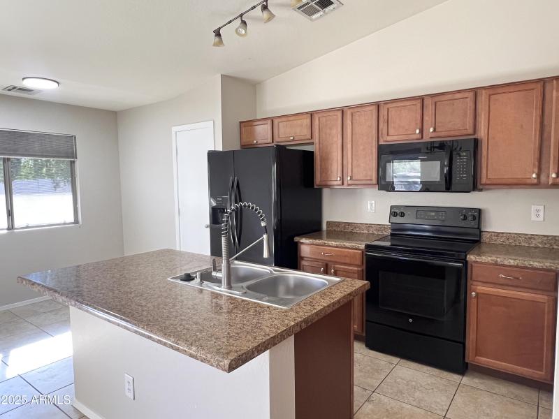 9847 w lone cactus-15