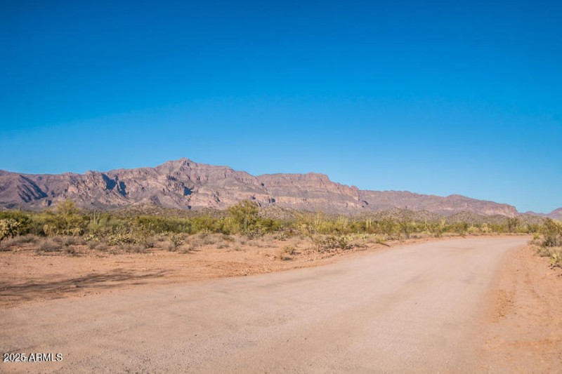 08 Near Peralta Trailhead