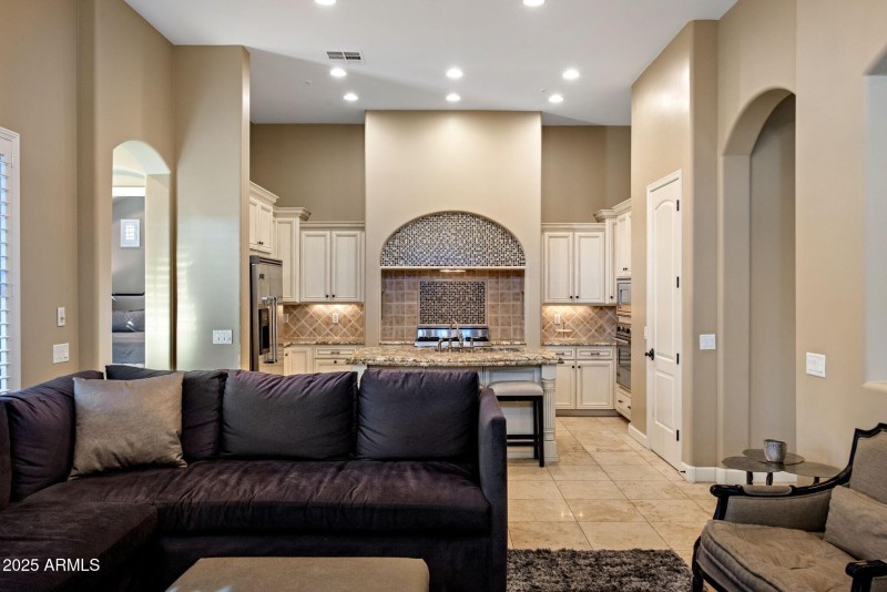 008_Living Room to Kitchen