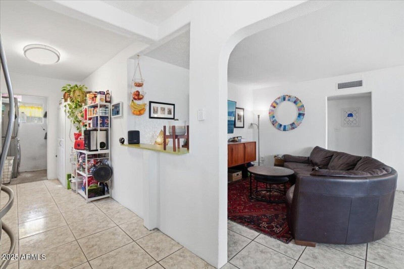 20-Kitchen and Living Room