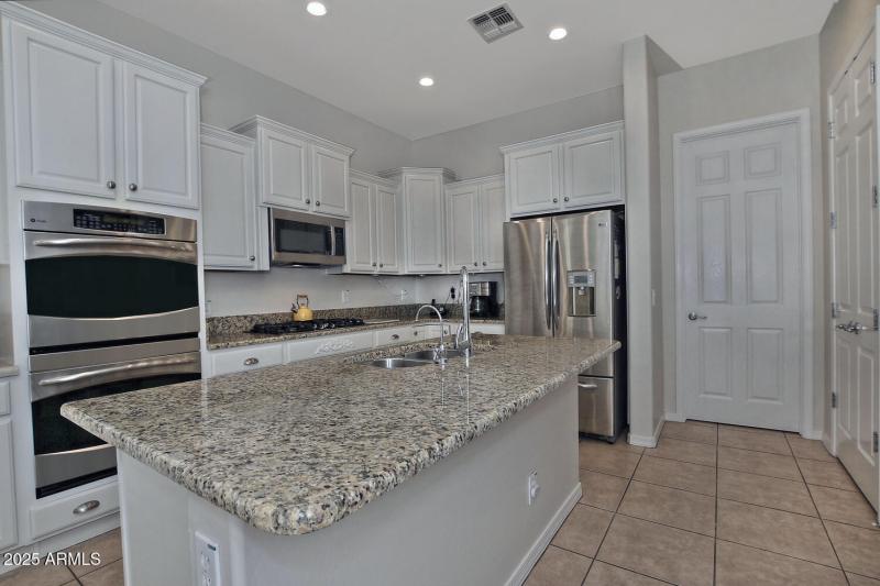 3652 W Saratoga Ct Florence AZ-large-023