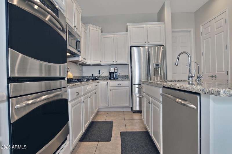 3652 W Saratoga Ct Florence AZ-large-025