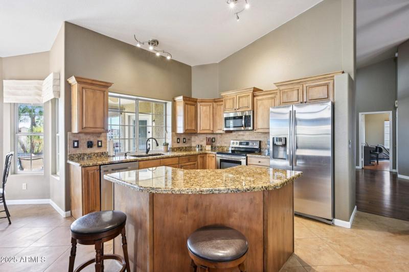 13-web-or-mls-E Briarwood Ter-S2711-017