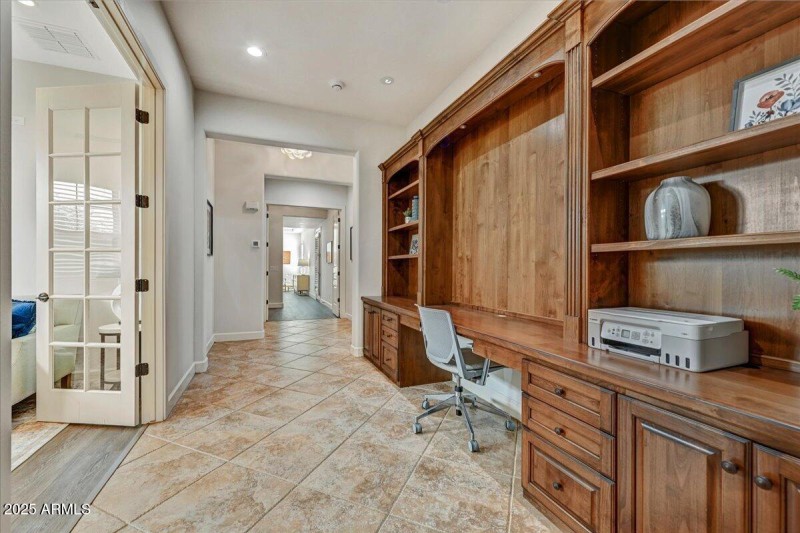 15-Hallway Built Ins