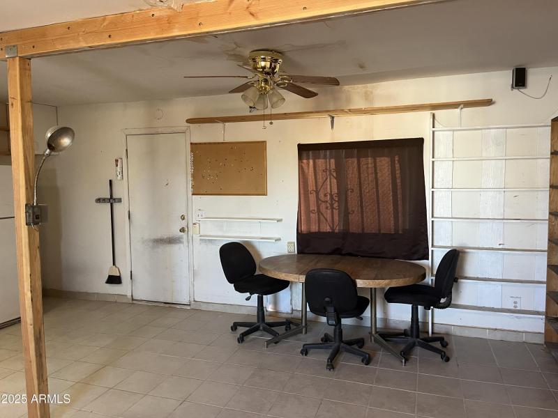 1201 W Hoover Dining Area