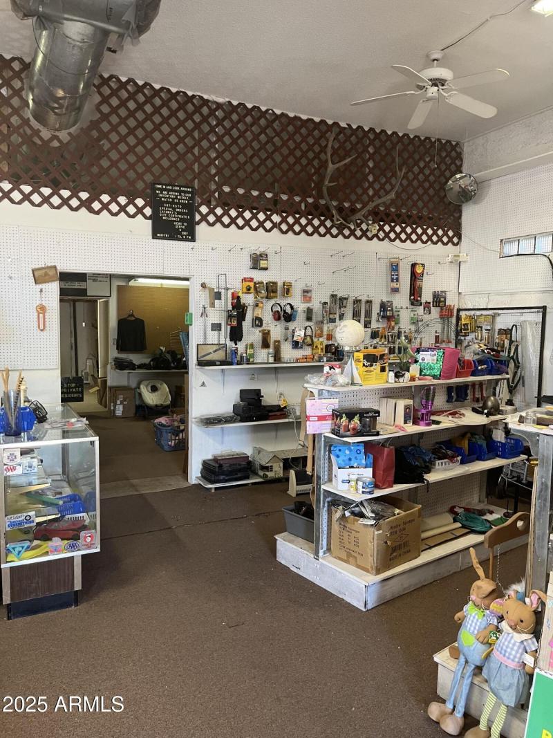 1201 W Hoover Interior