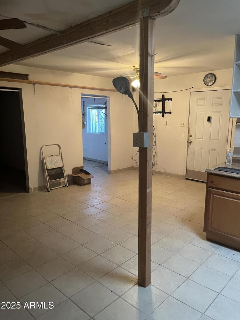 1201 W Hoover Living Area