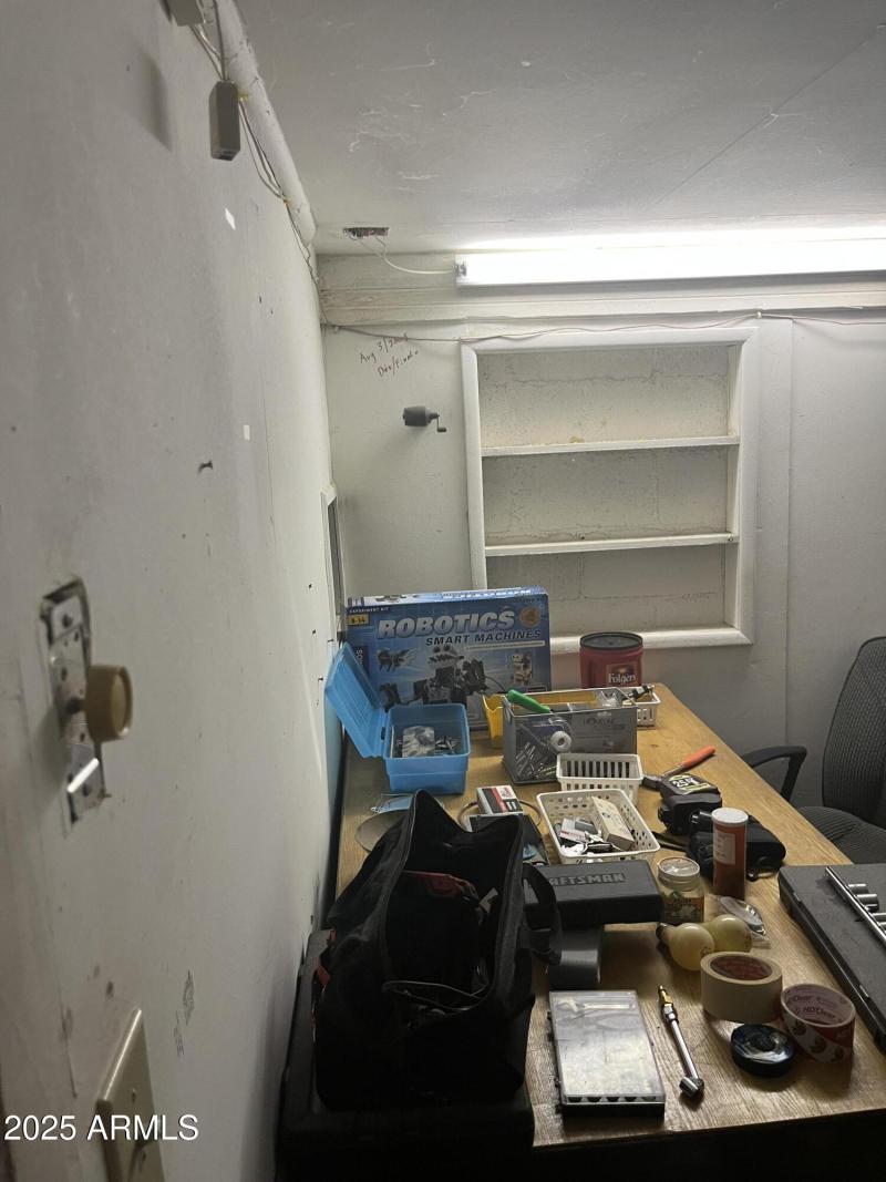 1201 W Hoover Office area