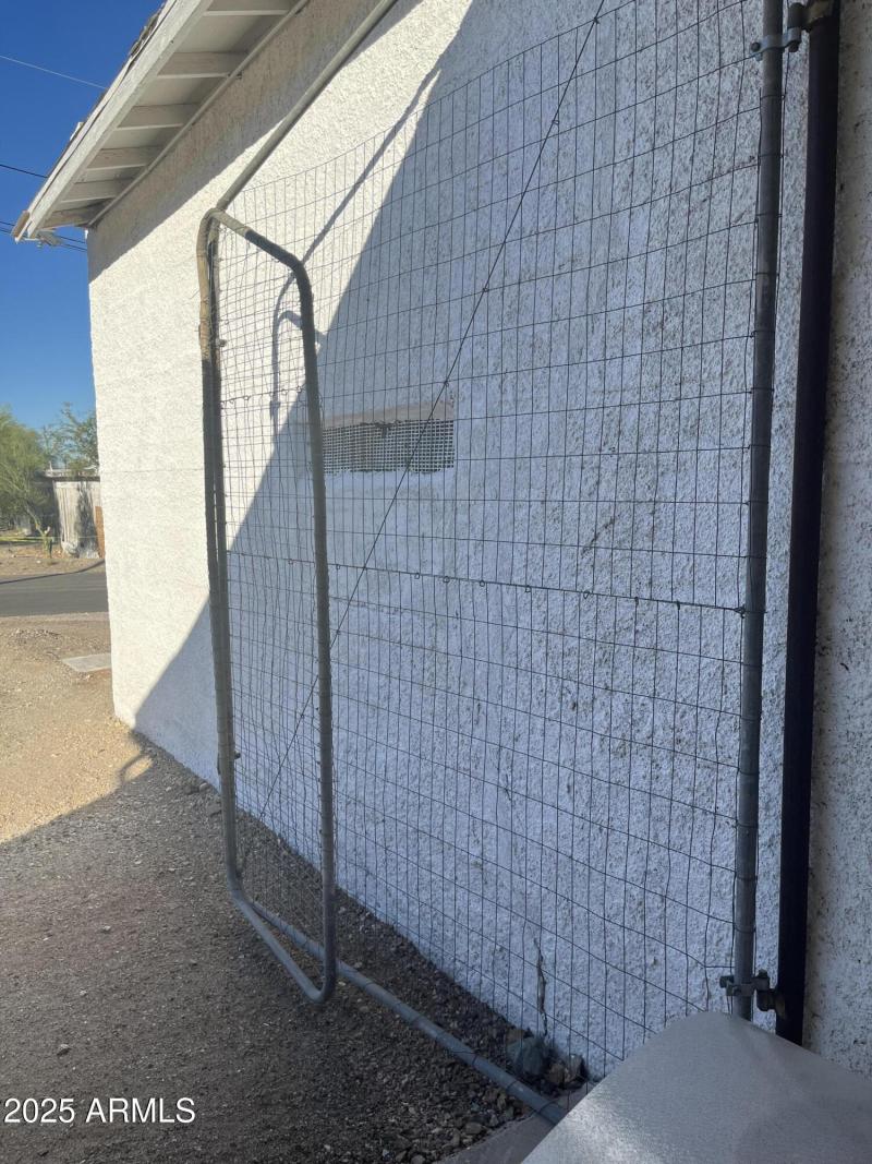 1201 W Hoover Storage Gate