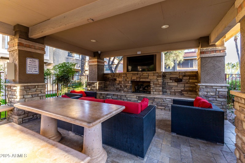 5122 E Shea Blvd 2097