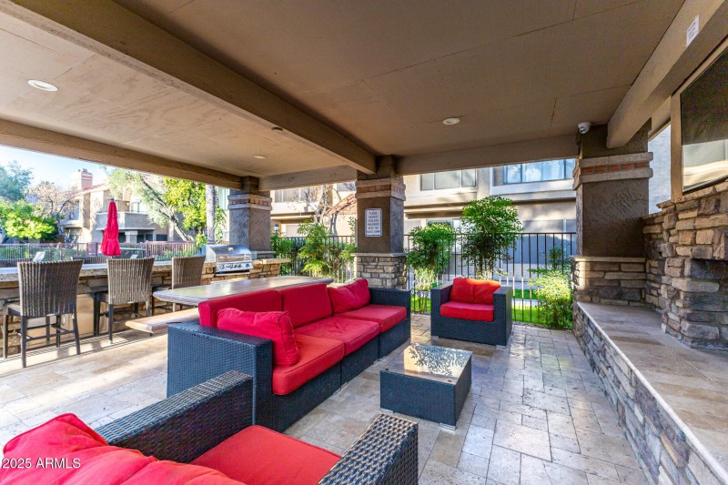 5122 E Shea Blvd 2097