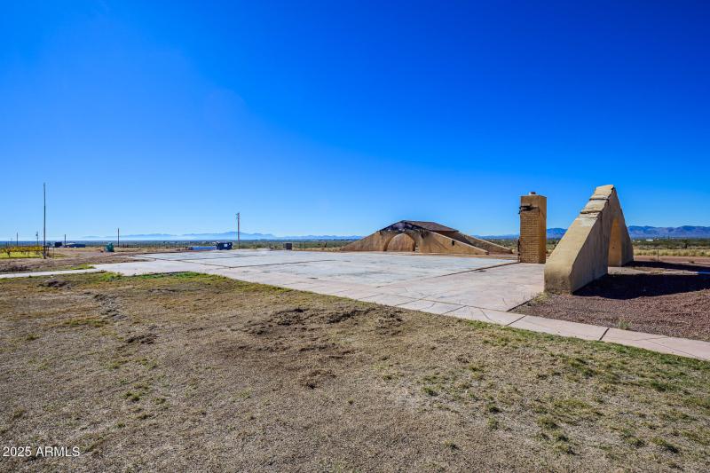 011 - 2909 E. Country Club Drive