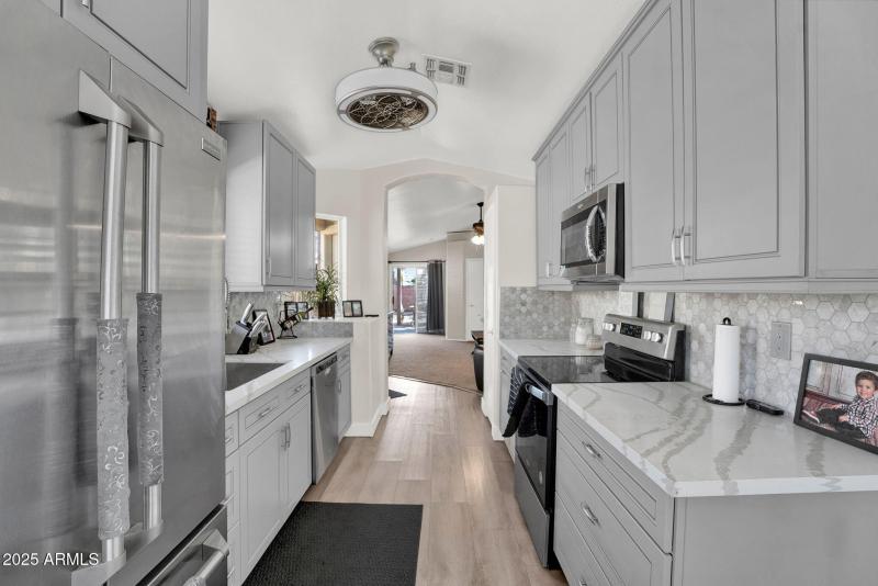 9-web-or-mls-16629 S 44th Pl-8