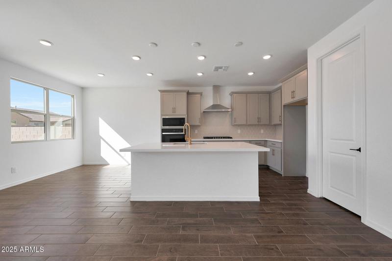 PHX_Pinnacle_Lot 2084_Lagoon_4153_Kitche