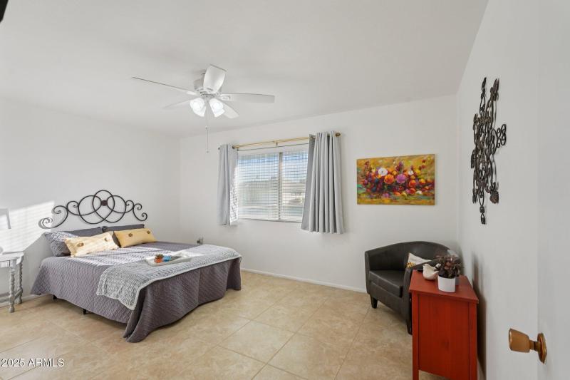 Great size 2nd Bedroom