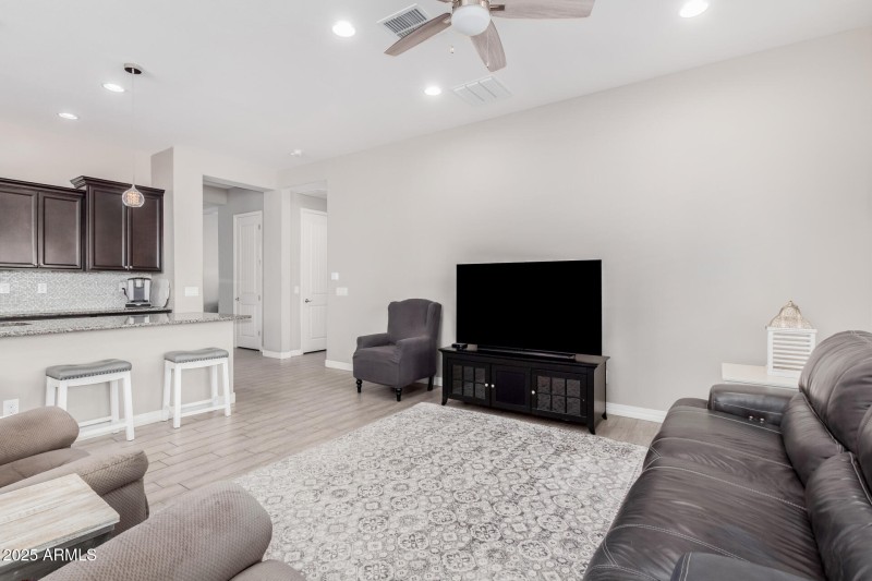 Perfect Area for Entertaining