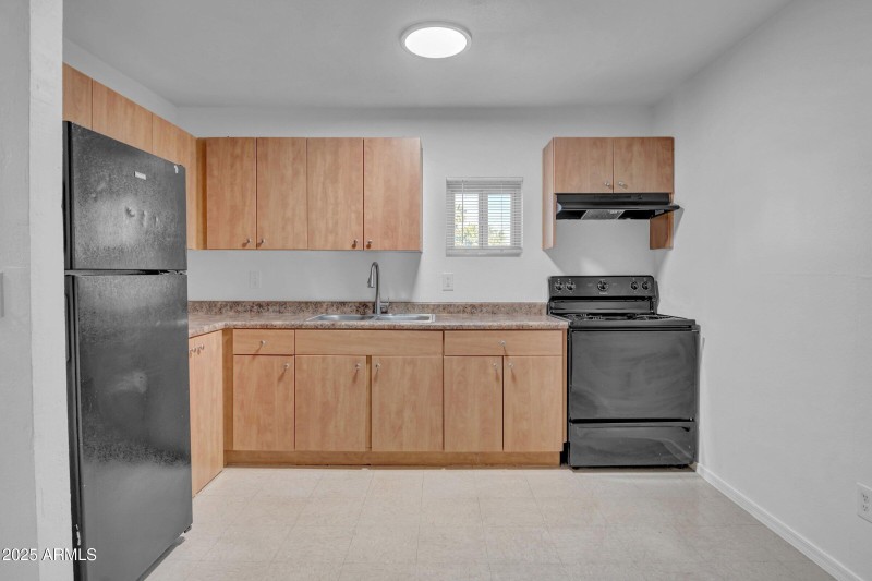 11-custom-2234 W Hazelwood St-11