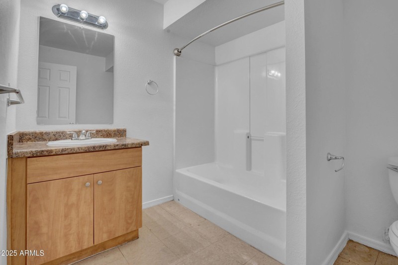 14-custom-2234 W Hazelwood St-14