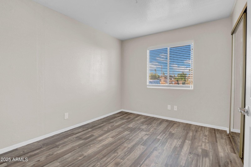 15-custom-1253 W Pierce St-15