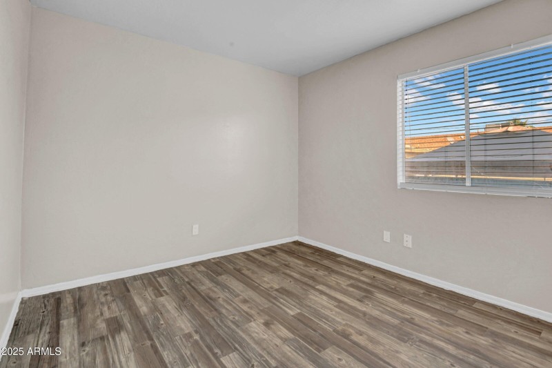 16-custom-1253 W Pierce St-16