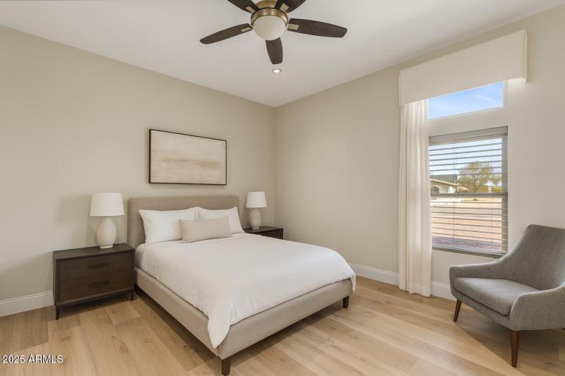Serene Modern Bedroom with Desert View