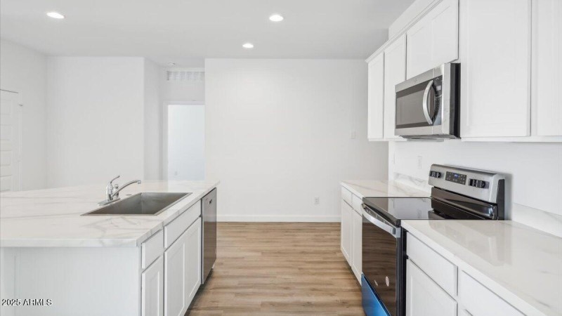 Kingston kitchen (2)