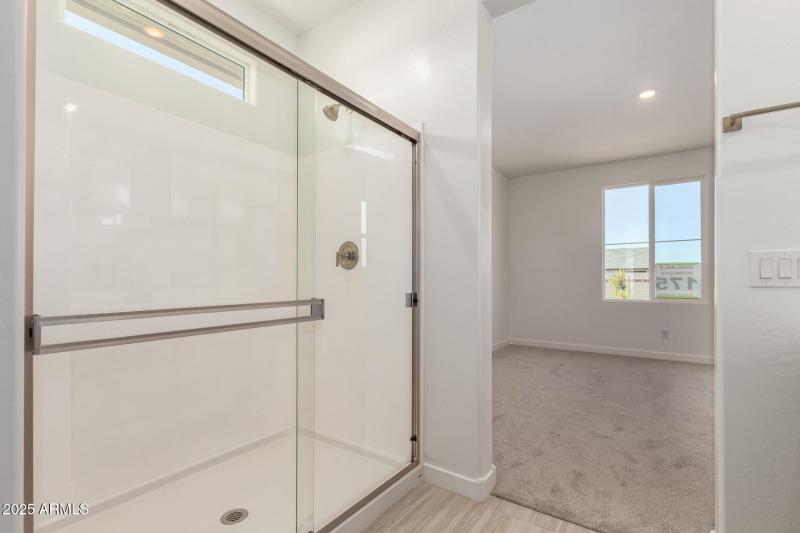 2nd Master Suite-Shower