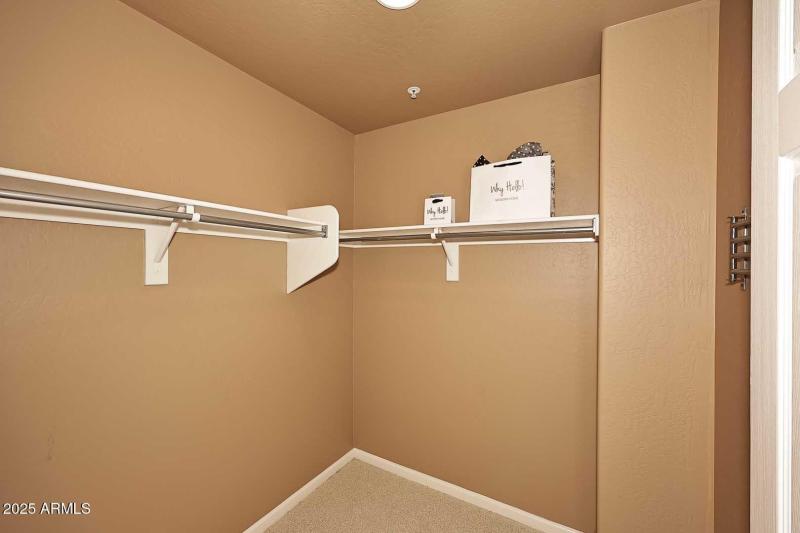 Guest Bedroom-Closet