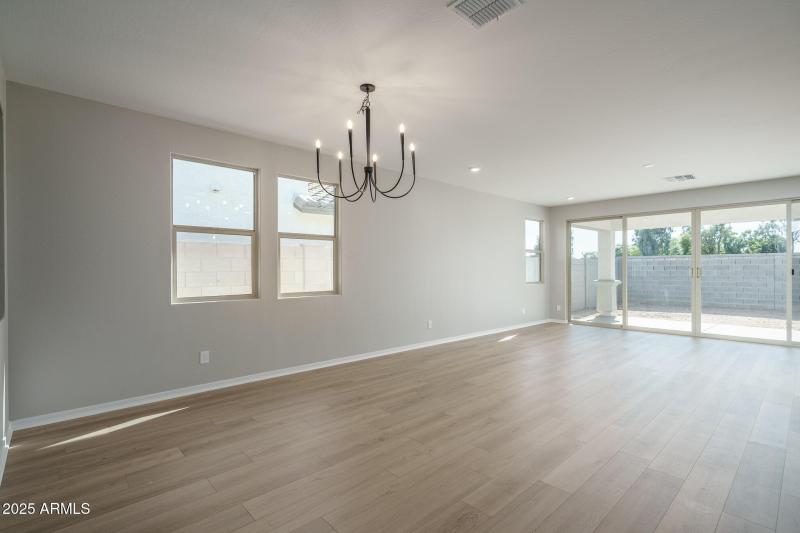 5) DINING TO GREAT ROOM