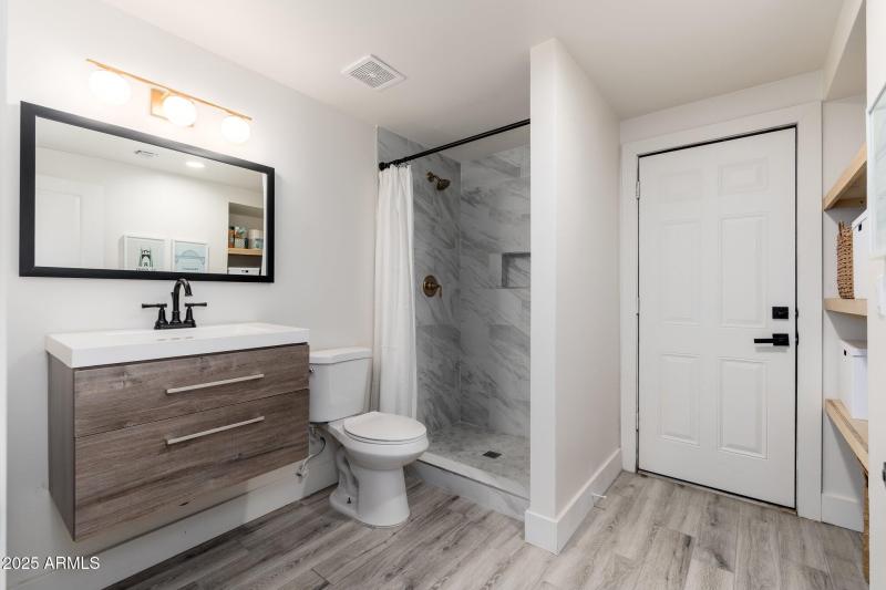 5010 E Nisbet Rd - 32