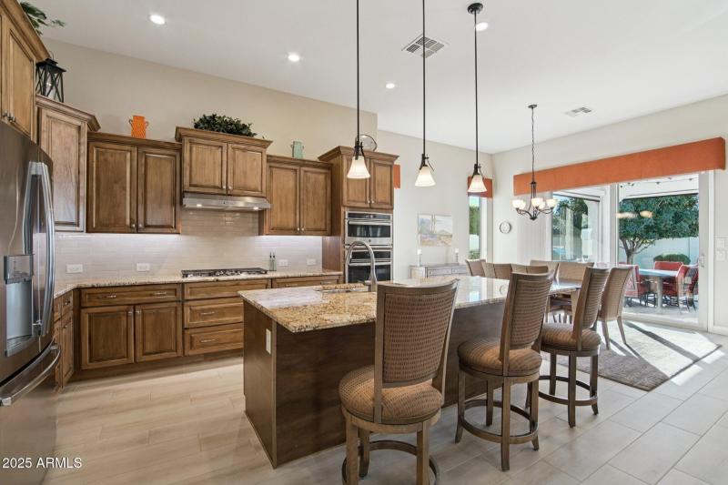 10-web-or-mls-W Berkeley Rd-S1712-010