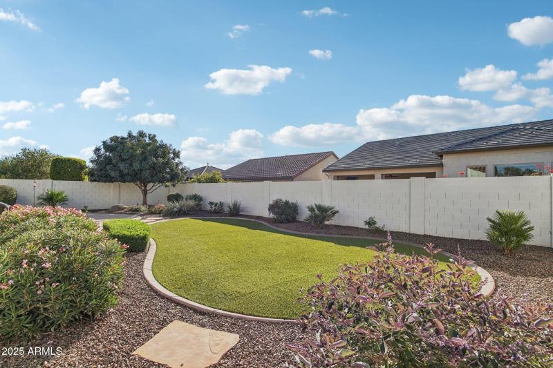 32-web-or-mls-W Berkeley Rd-S1712-032