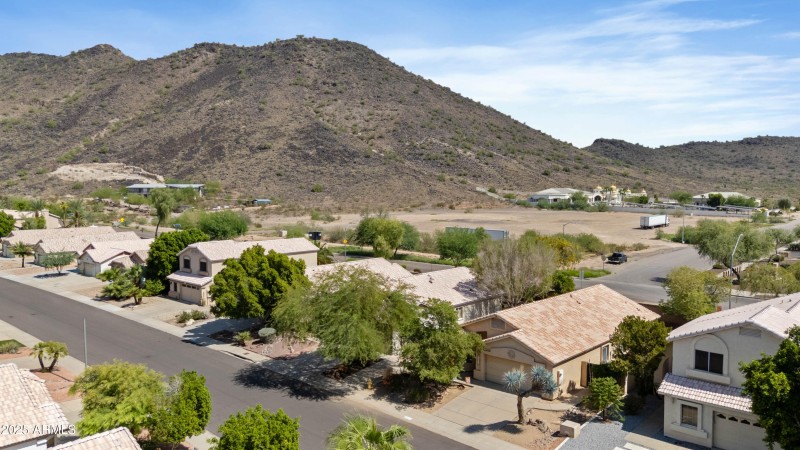Foothills & Neighborhood View