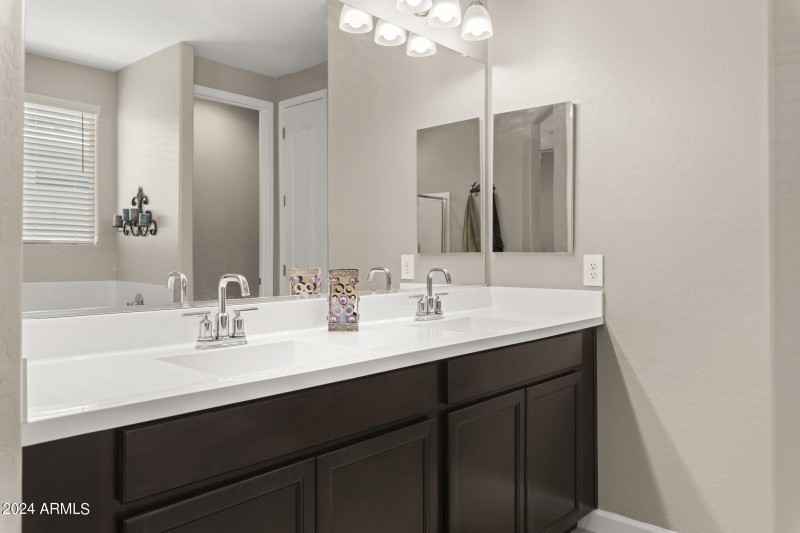 24-web-or-mls-37750-w-san-alvarez-ave