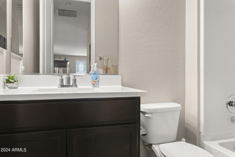 25-web-or-mls-37750-w-san-alvarez-ave