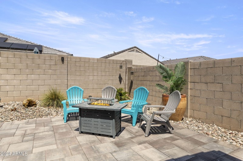 37-web-or-mls-37750-w-san-alvarez-ave
