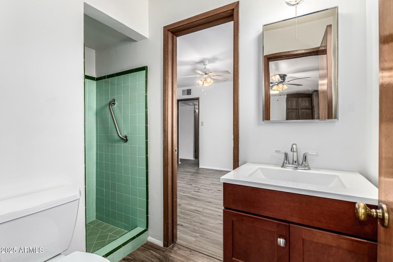 2221 N 71st St Primary Bath