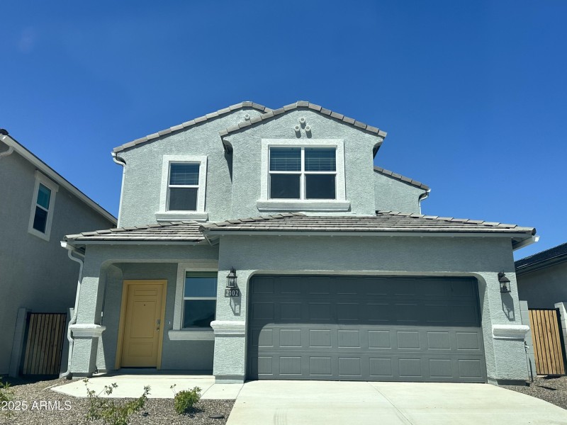 2102 W. Sable Ave. Front