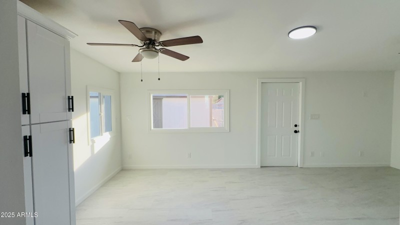 Ariznoa rm /dining area