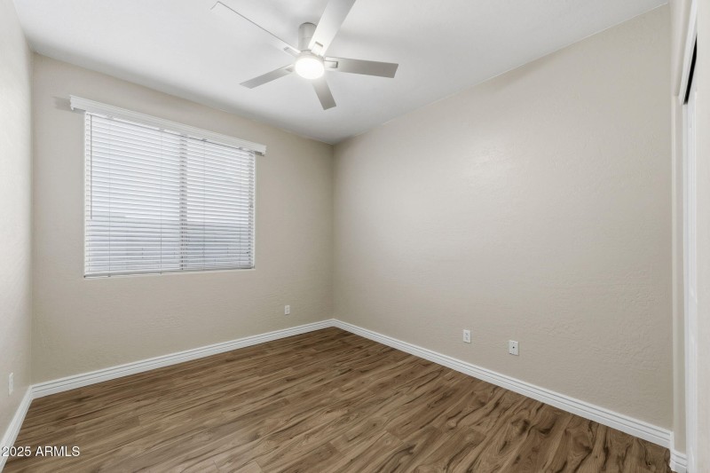 024__2225 W Olive Way